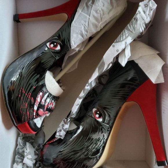 Iron Fist Wolfbeater platform Stilettos, mint in original box. Unworn. 1st run. - Picture 5 of 7